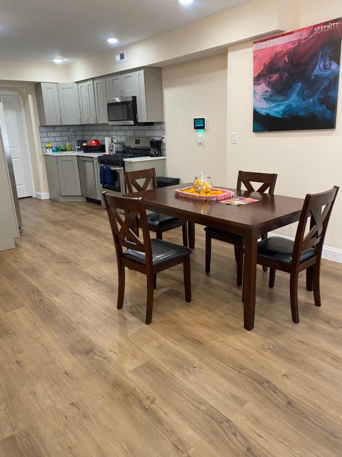 Private Room In South Philly Near Arenas! Philadelphia Exterior foto