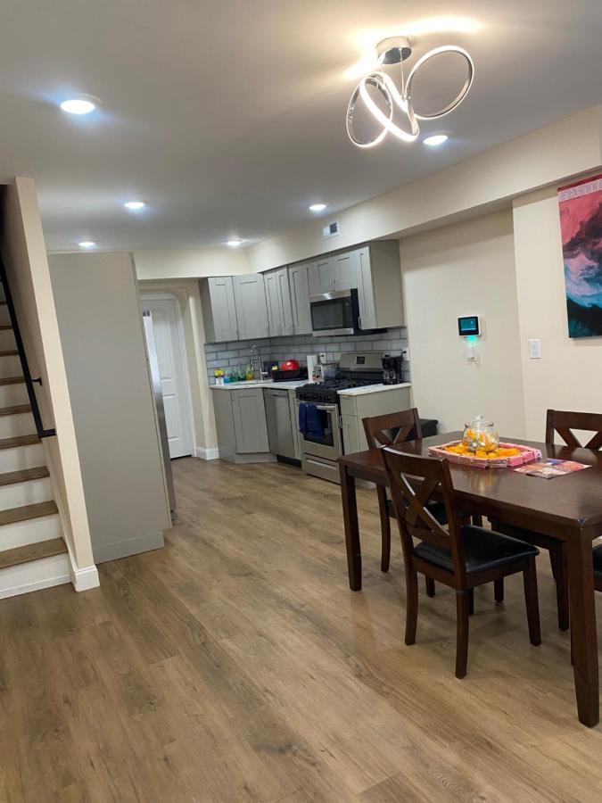 Private Room In South Philly Near Arenas! Philadelphia Exterior foto